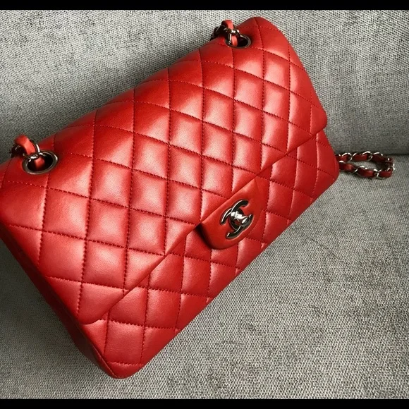 SOLD Chanel medium double flap in red lambskin - Picture 2 of 12